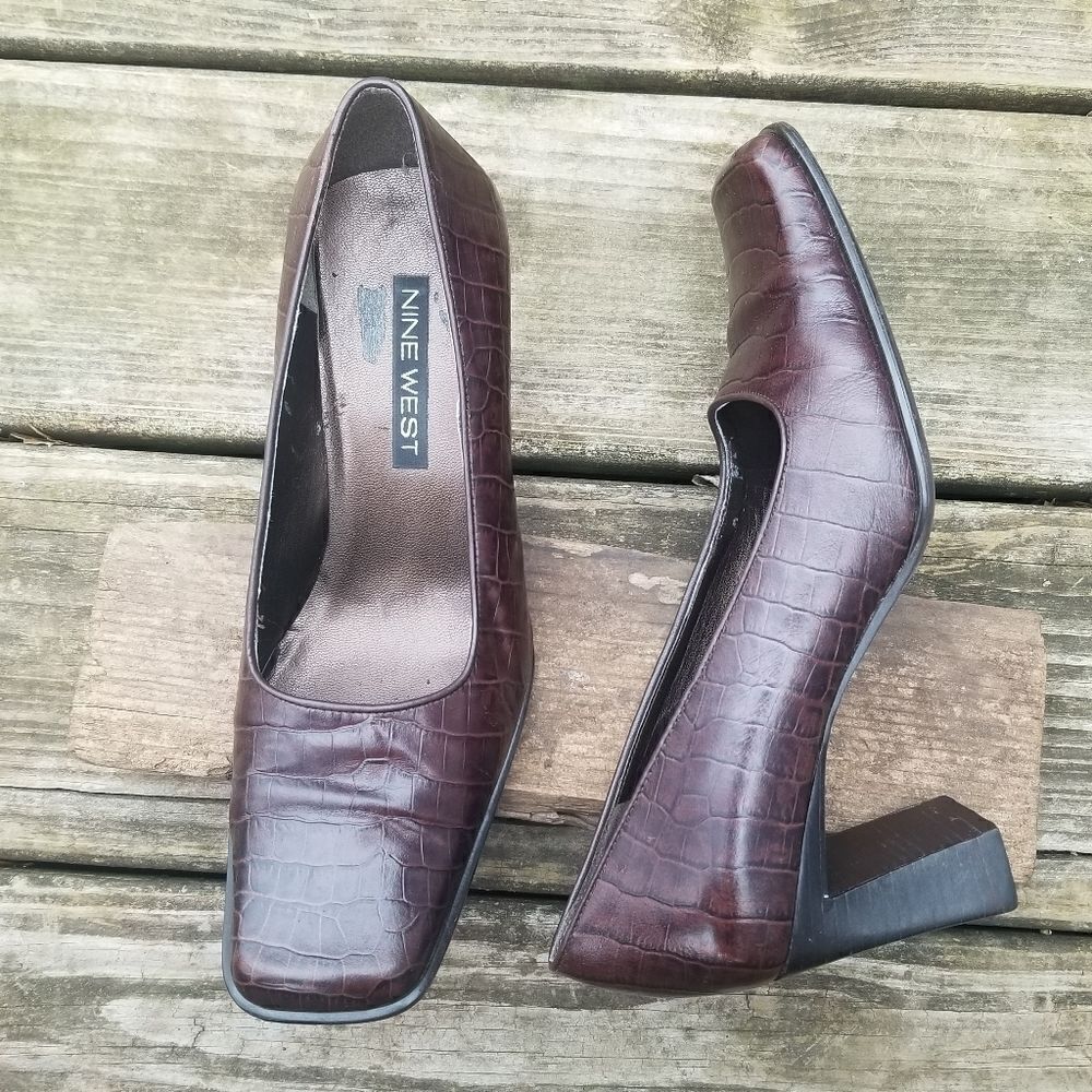 Vintage 90s y2k Brown Leather Croc Embossed Square Toe Chunky Heel‎ Pumps 7
